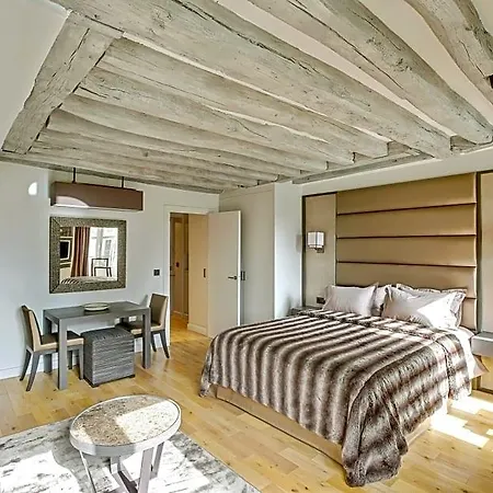 Luxury Louvre 4* Paryż