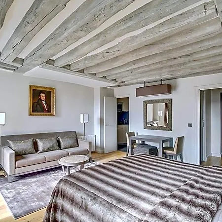 Luxury Louvre Hotell Paris