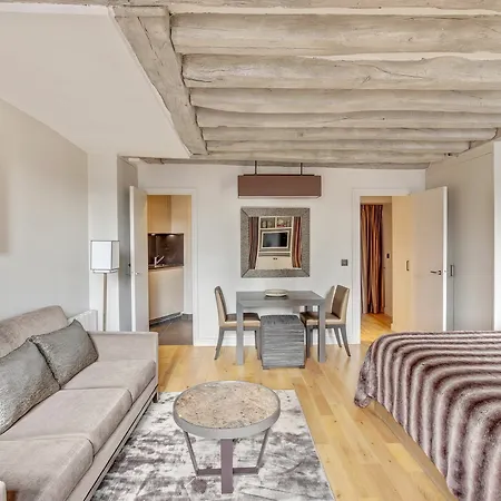 Luxury Louvre Appartement *
