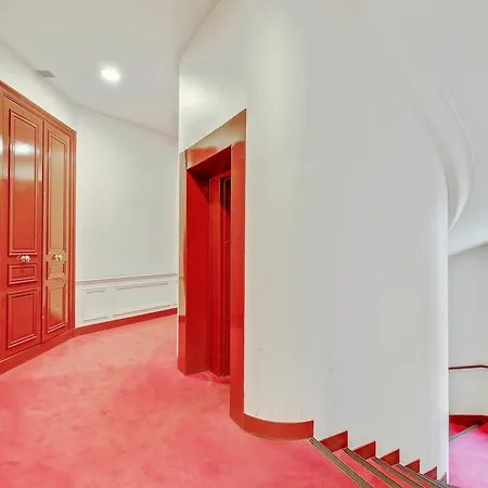 Hotel Luxury Louvre 4*